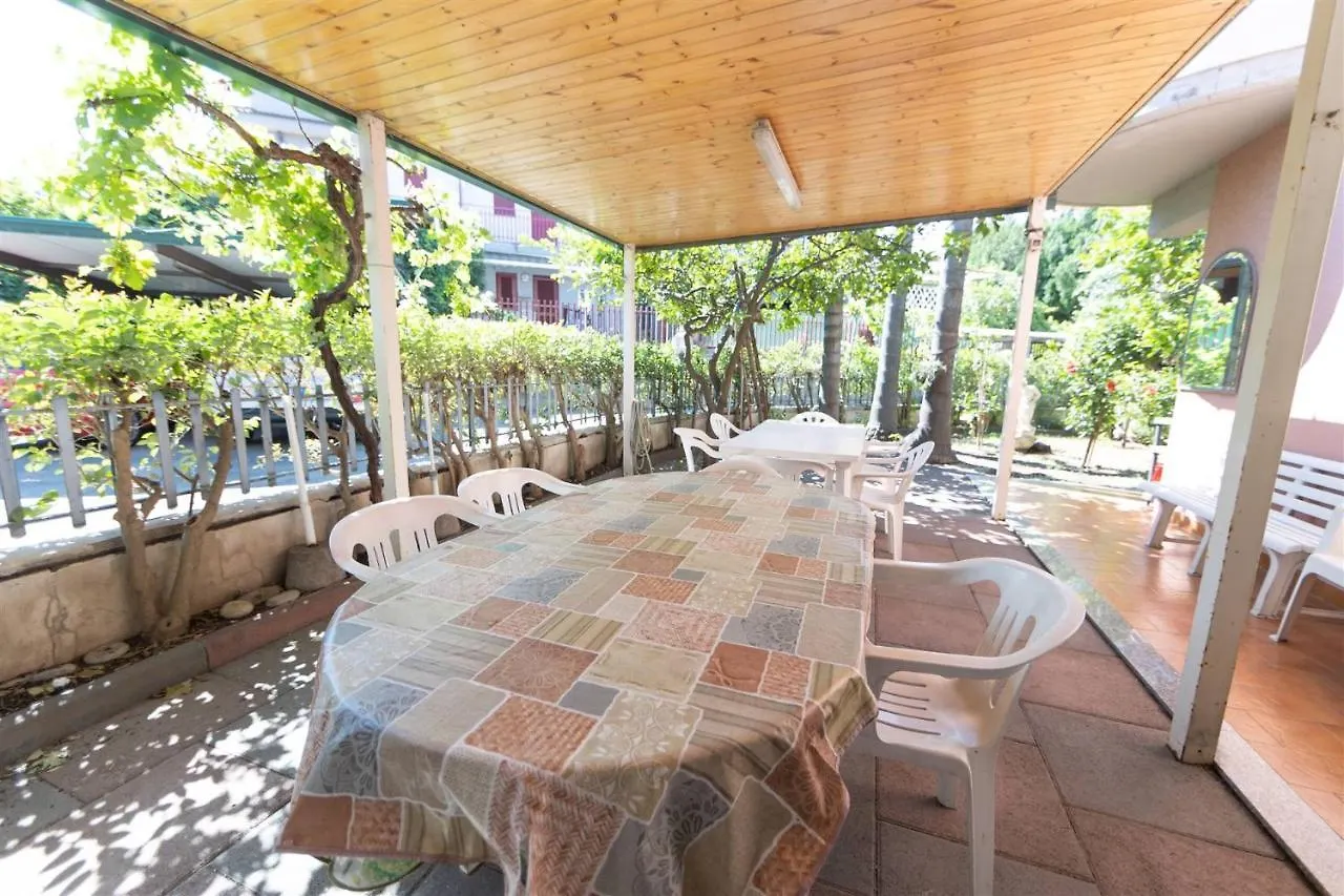 Villino Con Giardino Terrazzo E Parcheggio Privato Lägenhet Mascali